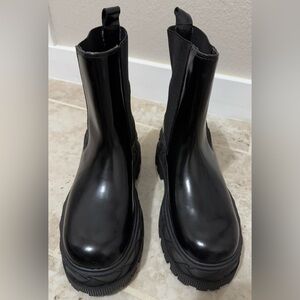 KURT GEIGER LONDON Women's Platform Chelsea Boots (Size 36).